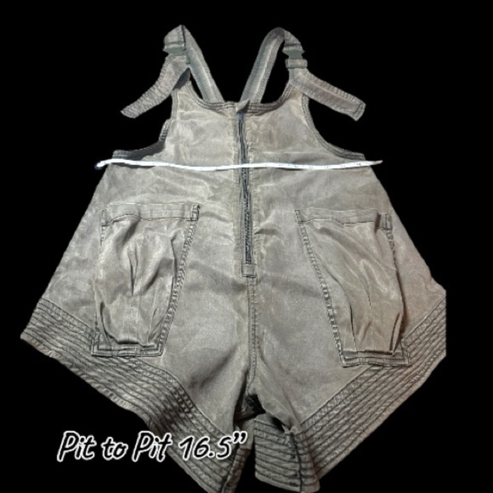 Free People Movement Fast Track Shortie Utility Romper in Olive Green. Size XS - Picture 5 of 10